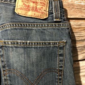 Levi’s 559 relaxed straight fit jeans. 34/32.